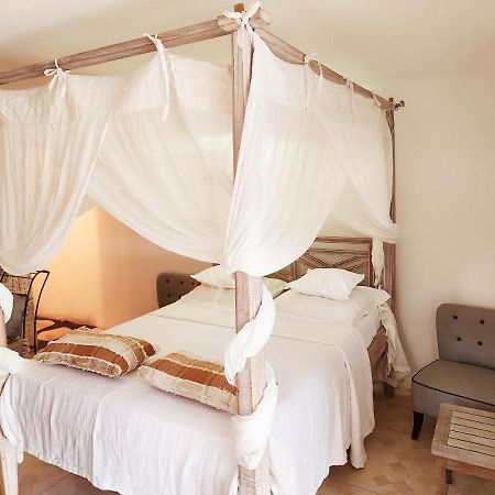 Perle Stone Studio- Bed And Breakfast Simpson Bay Exterior photo